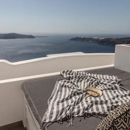 Lukas Aethereal Living *