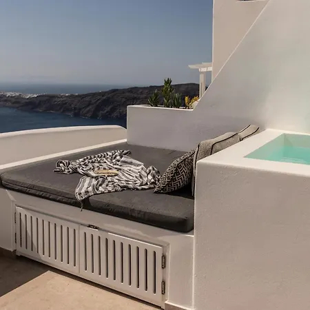 Lukas Aethereal Living