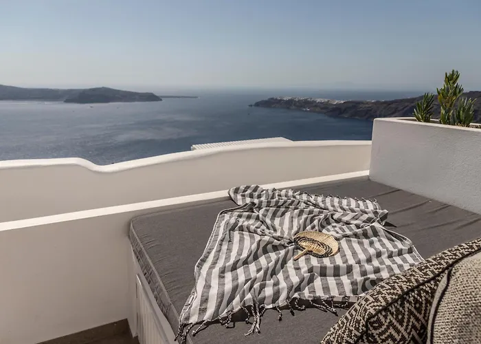 Lukas Aethereal Living *