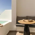 Lukas Aethereal Living 아파트 이메로비글리