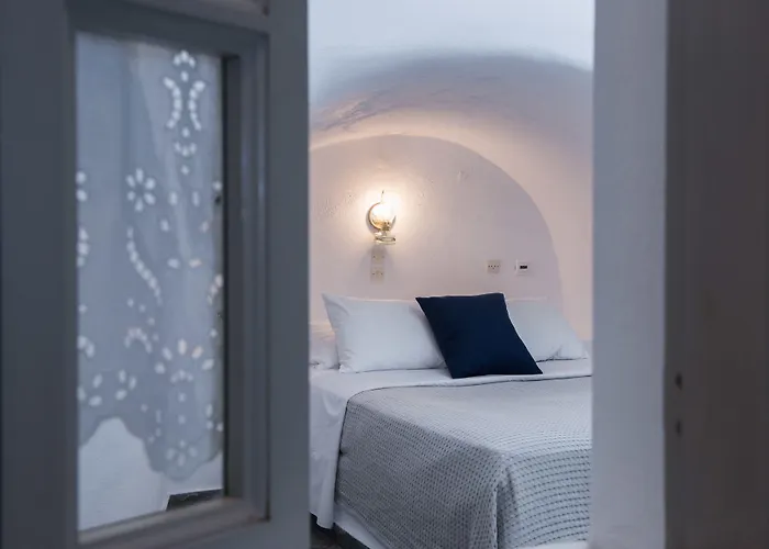 Lukas Aethereal Living *