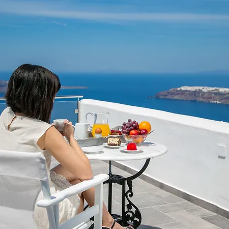 Lukas Aethereal Living